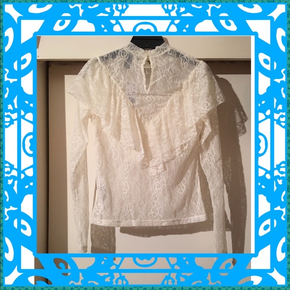 Lace Top.                      B3 - Picture 4 of 4